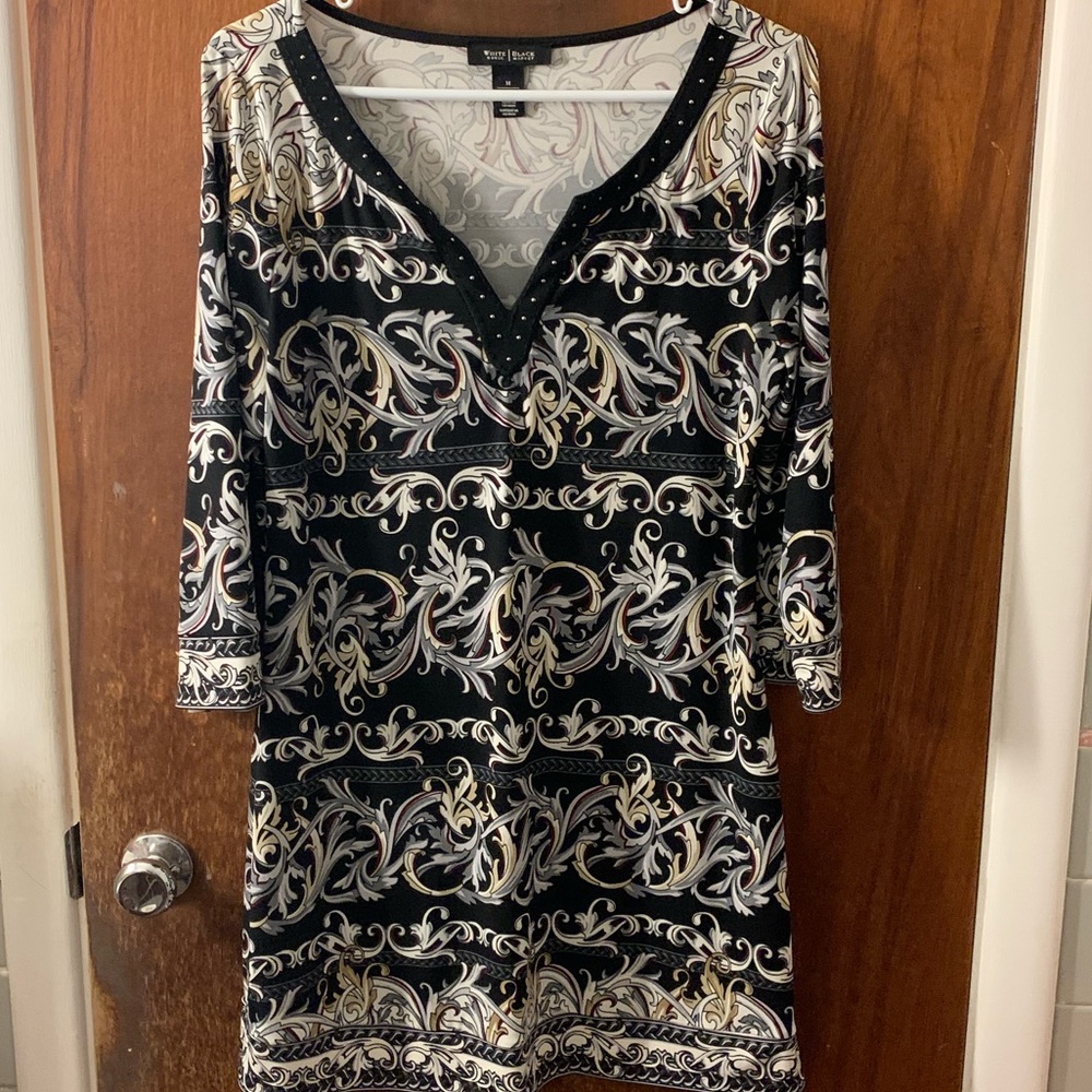 ⭐️White House Black Market Tunic Top